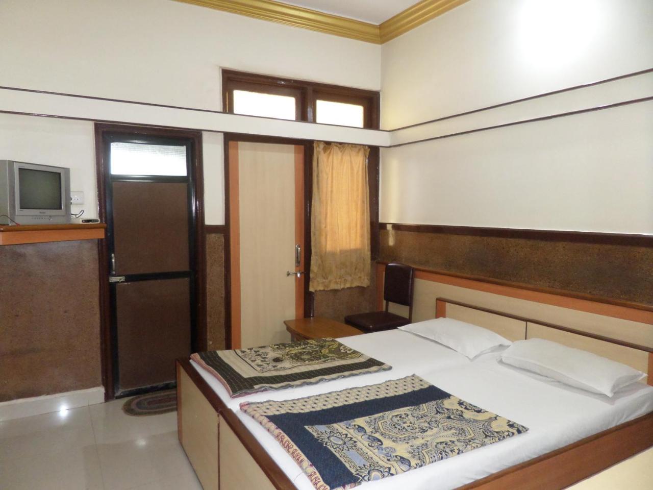 Hotel Padma Nashik Exterior photo